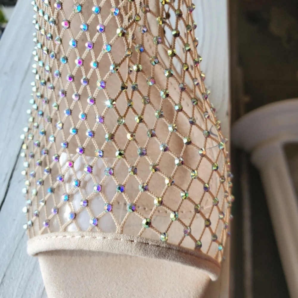 GOLD Mesh Heels - Picture 6 of 11